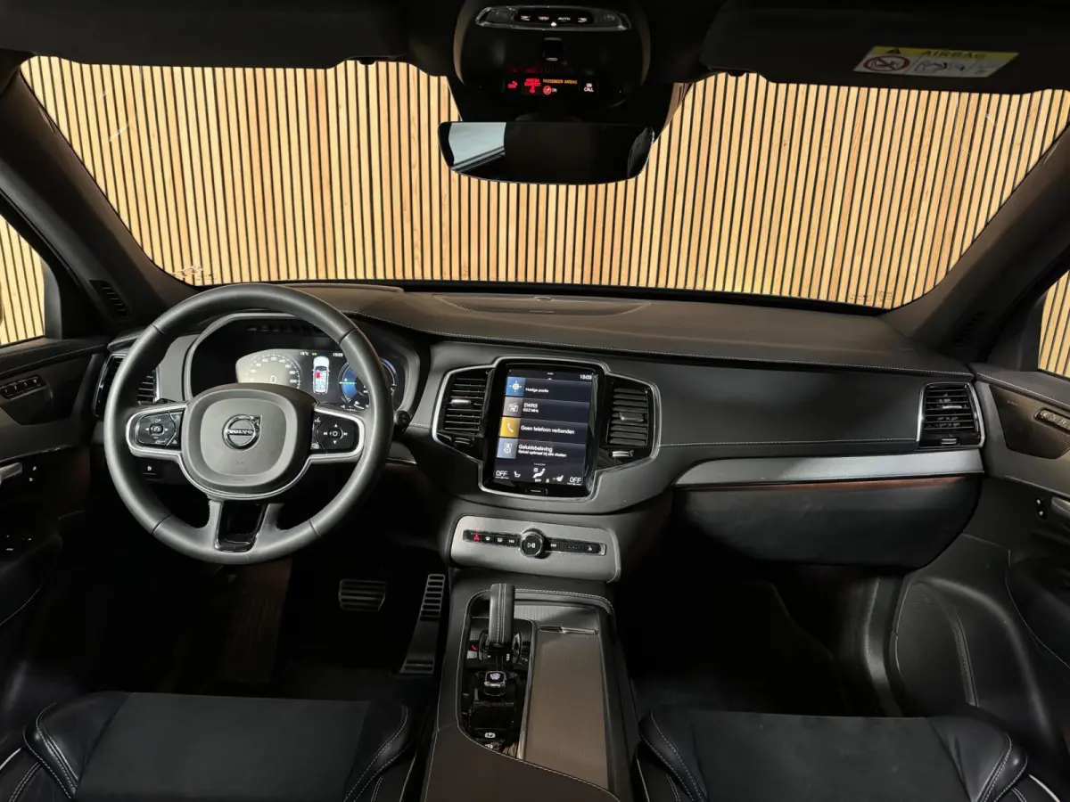 2.0 T8 Recharge AWD R-Design LONG RANGE|PANO|LUCHTVERING|TREKHAAK|H&K|HUD|360 CAM|22 INCH