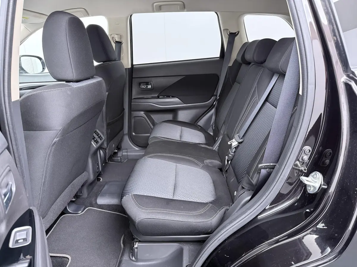 2.4 PHEV Pure | Parkeercamera | Apple Carplay/Android Auto | Stoelverw. |