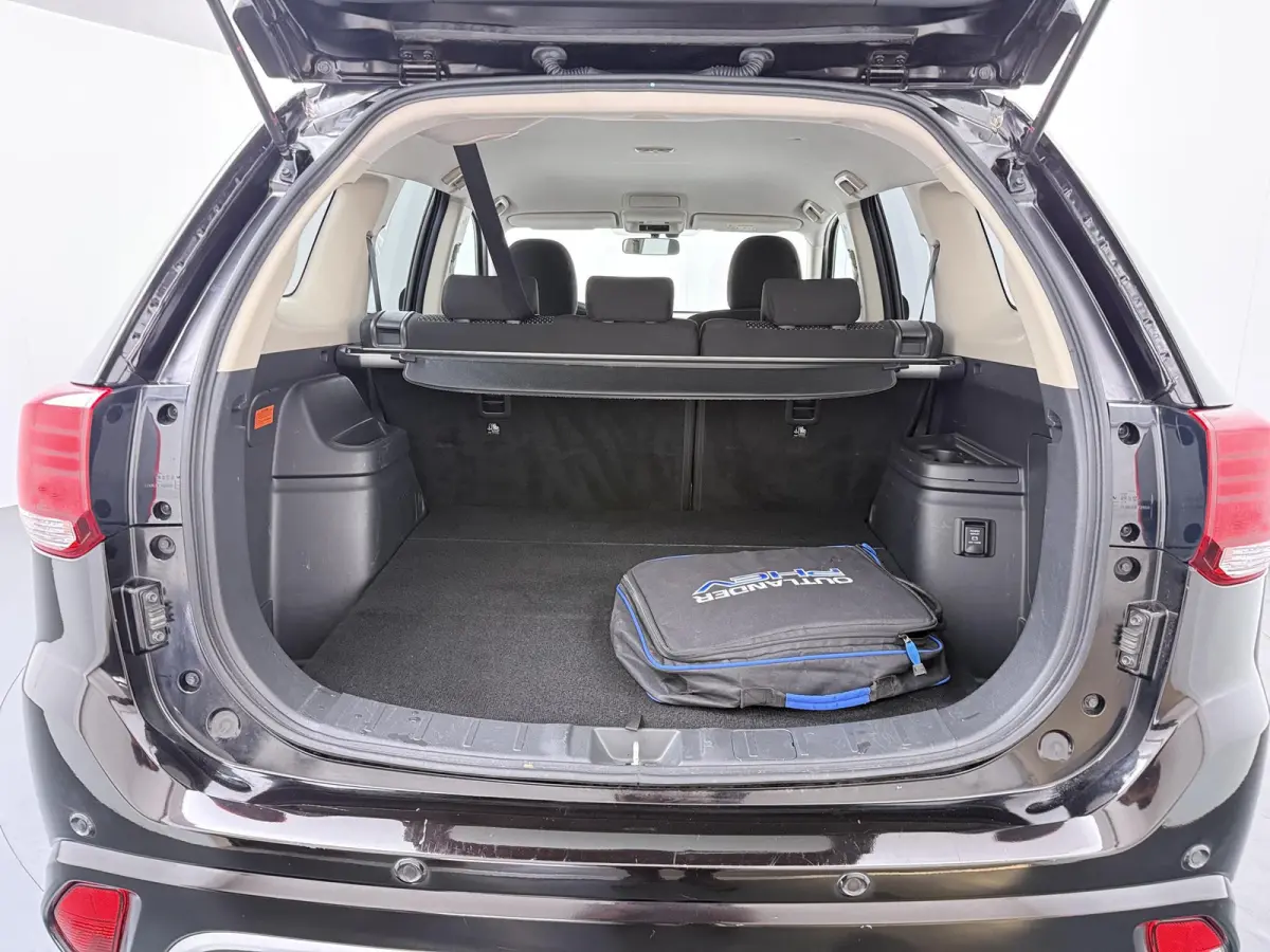 2.4 PHEV Pure | Parkeercamera | Apple Carplay/Android Auto | Stoelverw. |