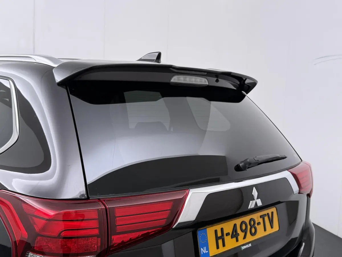2.4 PHEV Pure | Parkeercamera | Apple Carplay/Android Auto | Stoelverw. |