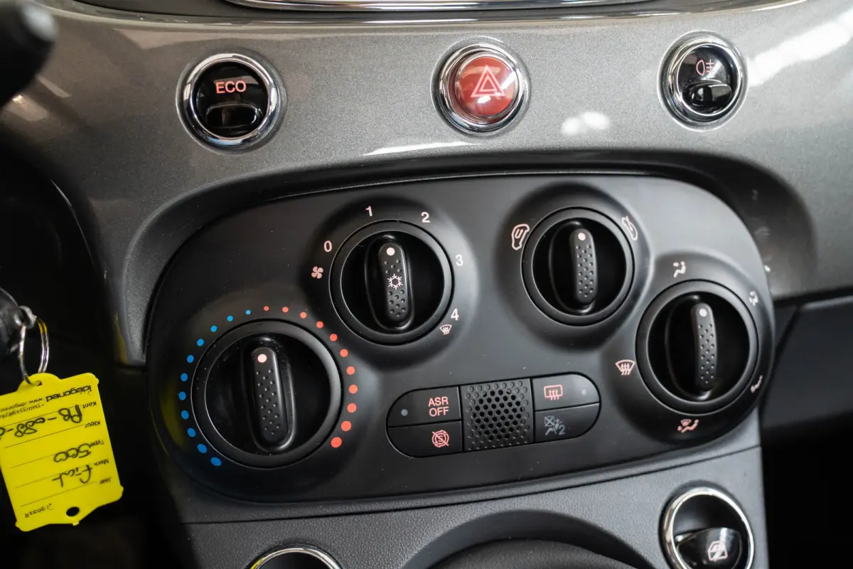 0.9 TwinAir Turbo Lounge | Schuif-Kanteldak | Navigatie | Bluetooth | Lichtmetalen velgen | Bluetooth | Airco |