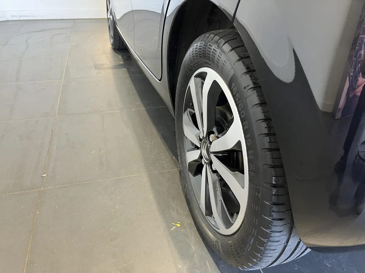 1.0 VTi Airscape Shine l Navi l Apple carplay & Android auto l Camera l Pano l