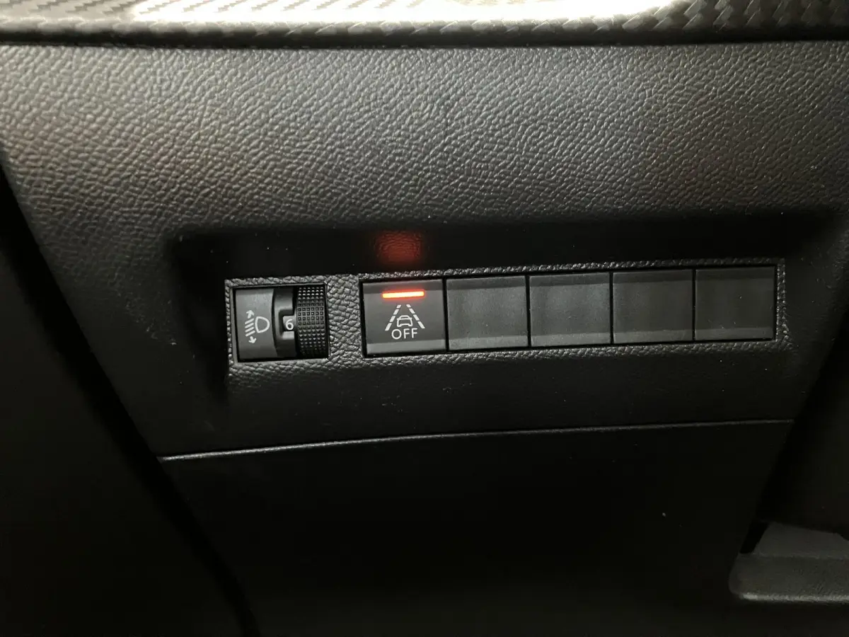 EV Allure 50 kWh l Camera l Apple carplay & Android auto l Keyless l SOH 94.3%