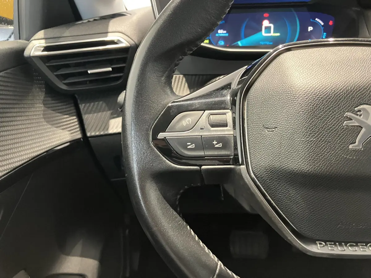 EV Allure 50 kWh l Camera l Apple carplay & Android auto l Keyless l SOH 94.3%