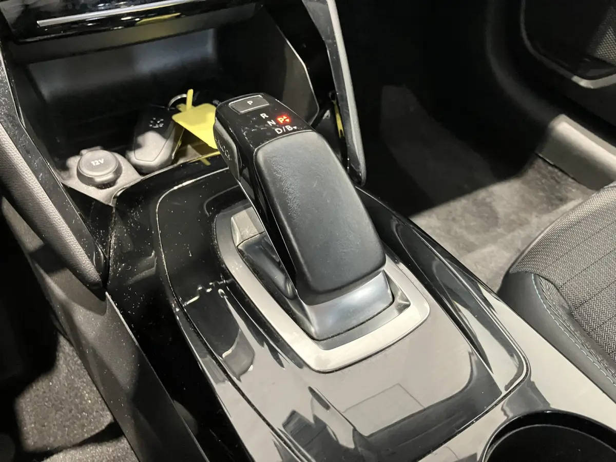 EV Allure 50 kWh l Camera l Apple carplay & Android auto l Keyless l SOH 94.3%