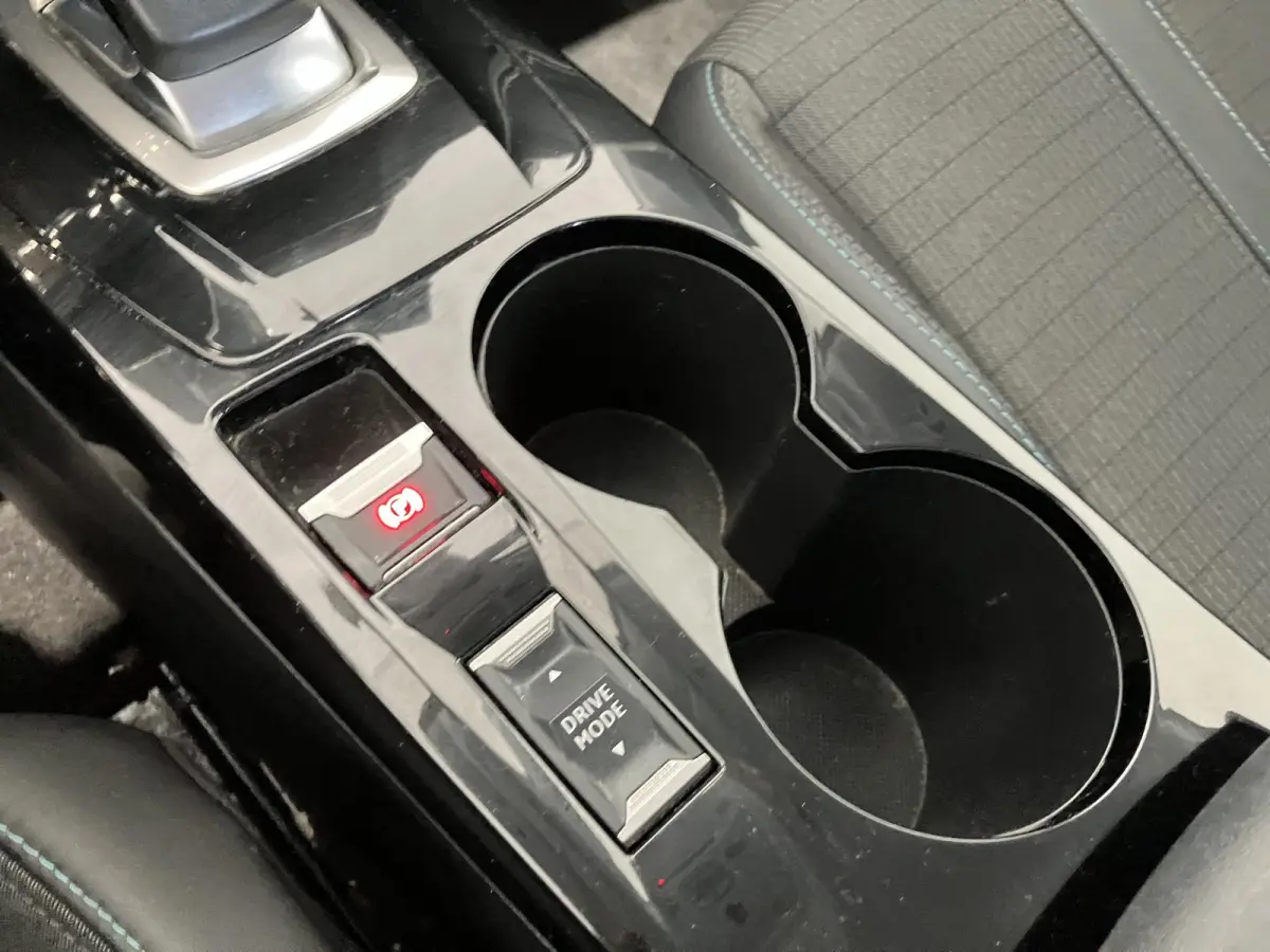 EV Allure 50 kWh l Camera l Apple carplay & Android auto l Keyless l SOH 94.3%