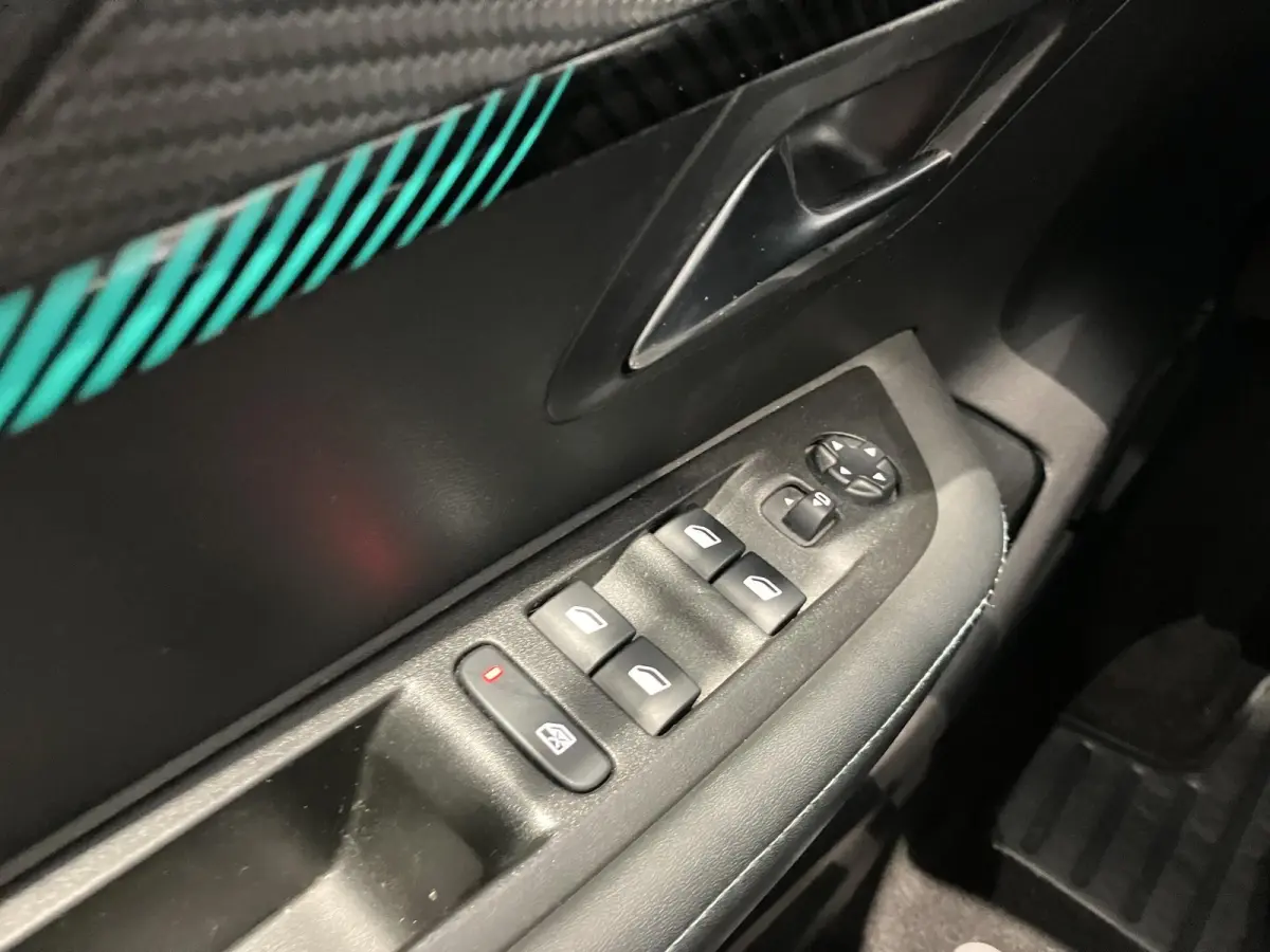 EV Allure 50 kWh l Camera l Apple carplay & Android auto l Keyless l SOH 94.3%