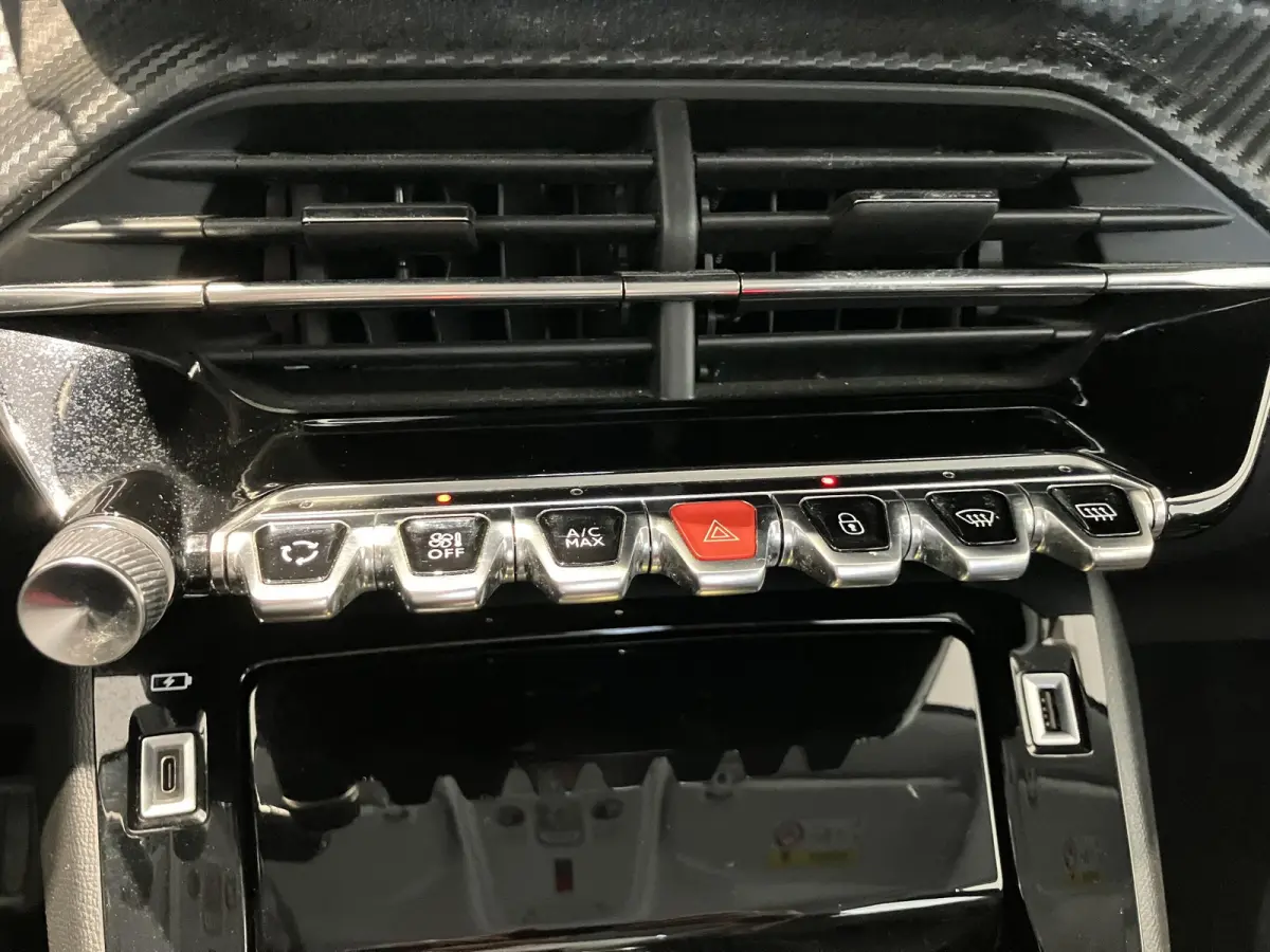 EV Allure 50 kWh l Camera l Apple carplay & Android auto l Keyless l SOH 94.3%