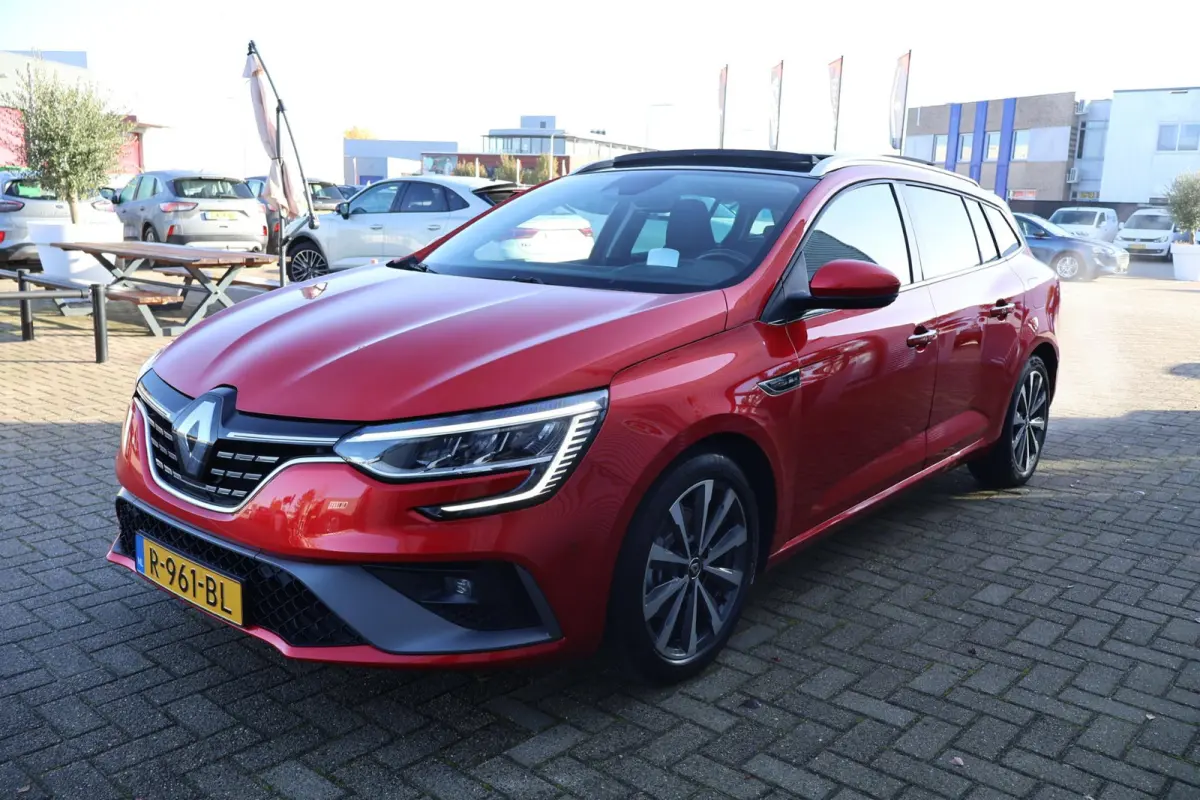 Estate 1.6 PHEV 160 R.S. Line 1e Eigenaar | Dealer Onderh | Pano | Sfeer | HUD | BTW | NL-Auto | Camera | 2 Kabels | Carplay | Navi | Led | DAB | Keyless | PDC