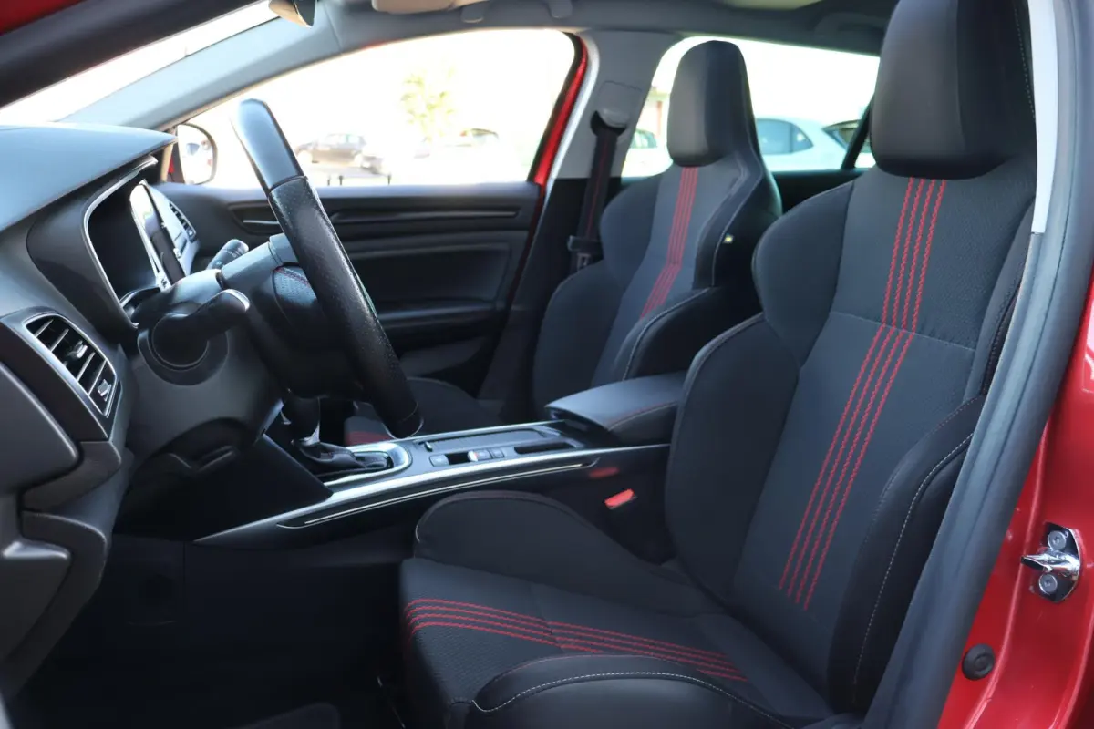 Estate 1.6 PHEV 160 R.S. Line 1e Eigenaar | Dealer Onderh | Pano | Sfeer | HUD | BTW | NL-Auto | Camera | 2 Kabels | Carplay | Navi | Led | DAB | Keyless | PDC