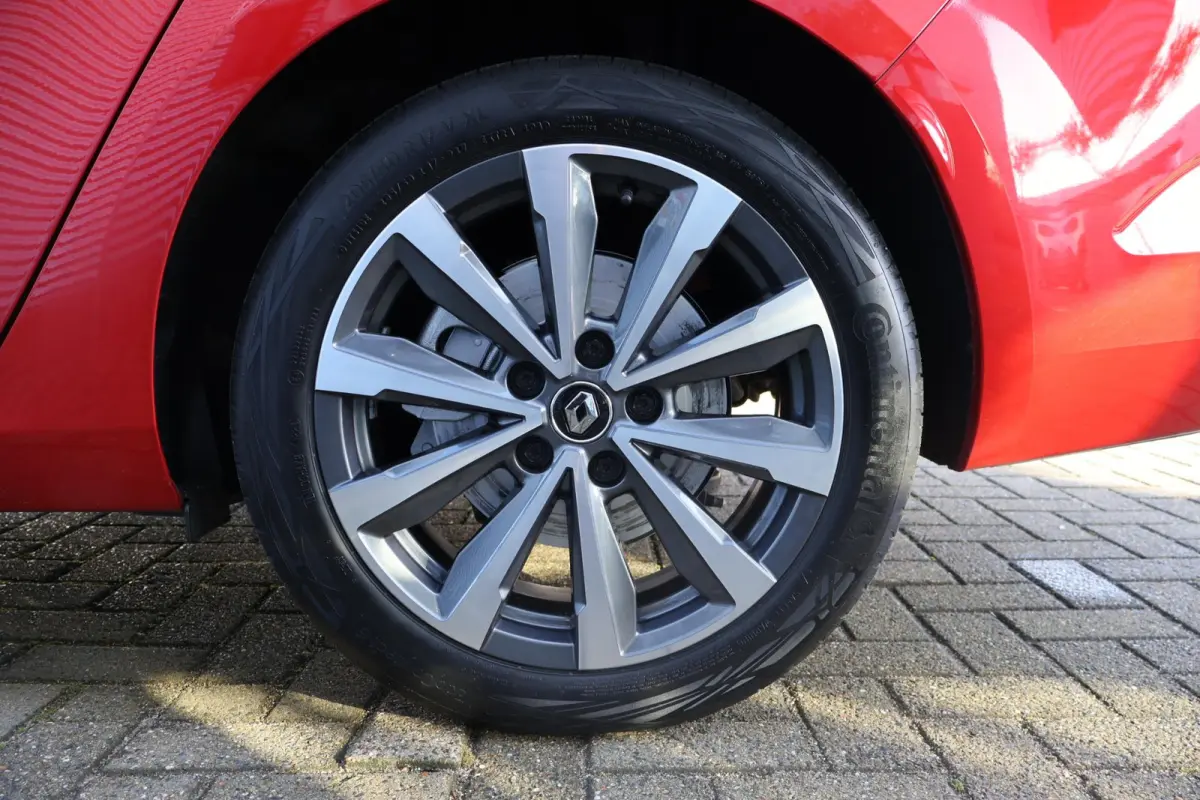 Estate 1.6 PHEV 160 R.S. Line 1e Eigenaar | Dealer Onderh | Pano | Sfeer | HUD | BTW | NL-Auto | Camera | 2 Kabels | Carplay | Navi | Led | DAB | Keyless | PDC
