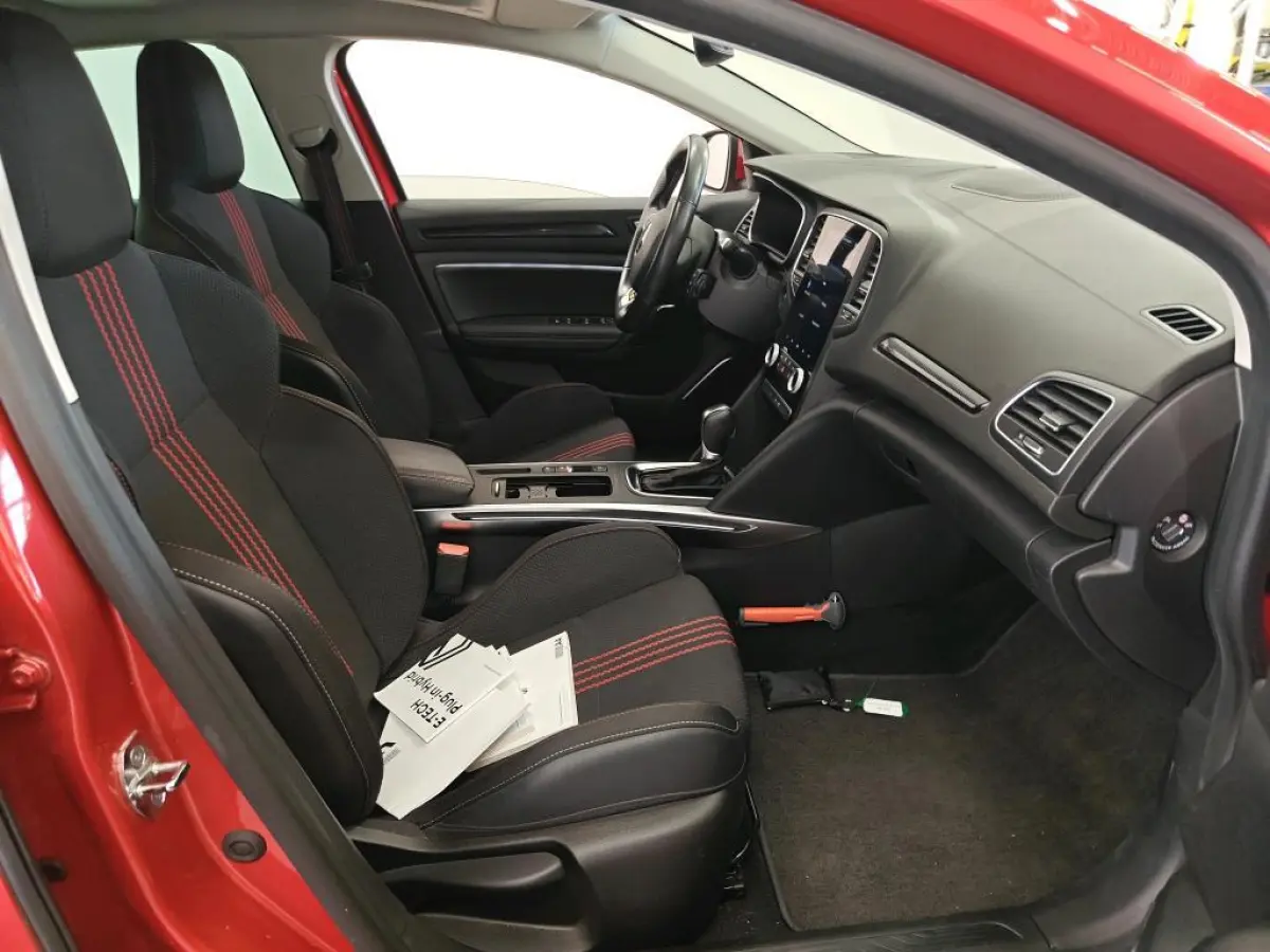 Estate 1.6 PHEV 160 R.S. Line 1e Eigenaar | Volledig Onderh | Pano | BTW | NL-Auto | Camera | 2 Kabels | Sfeer | Navi | Led | DAB | PDC