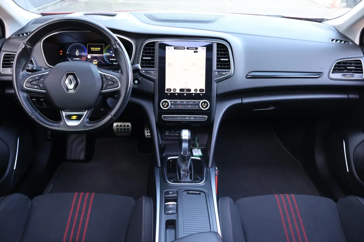 Estate 1.6 PHEV 160 R.S. Line 1e Eigenaar | Dealer Onderh | Pano | Sfeer | HUD | BTW | NL-Auto | Camera | 2 Kabels | Carplay | Navi | Led | DAB | Keyless | PDC