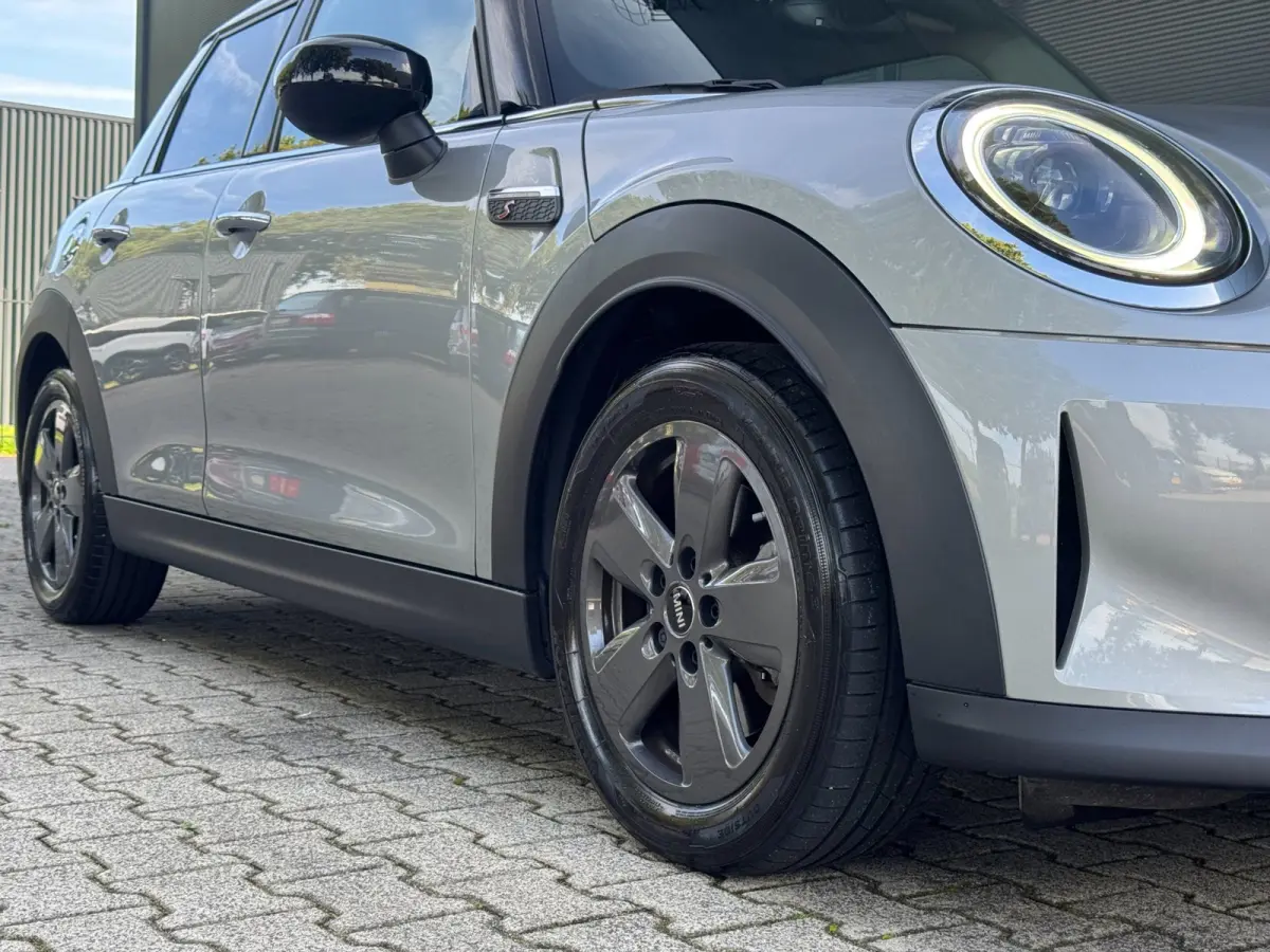 2.0 Cooper S Classic / LAGE KM-STAND ! / CAMERA / KEYLESS / CARPLAY / CLIMATE / SFEER / STOEL+STUUR VERW. / DAB+ !