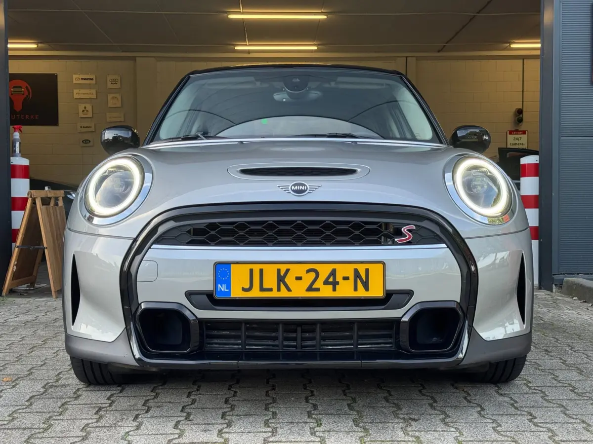 2.0 Cooper S Classic / LAGE KM-STAND ! / CAMERA / KEYLESS / CARPLAY / CLIMATE / SFEER / STOEL+STUUR VERW. / DAB+ !