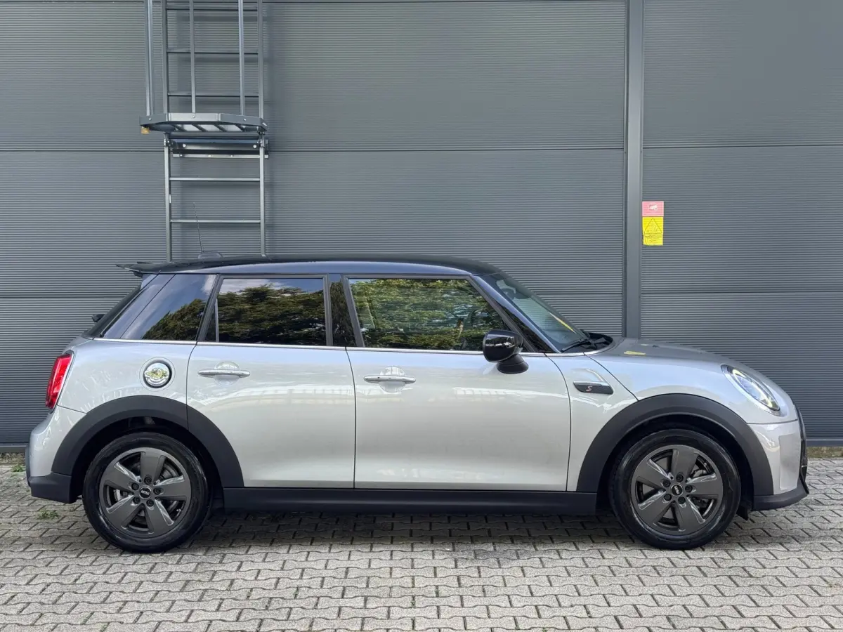 2.0 Cooper S Classic / LAGE KM-STAND ! / CAMERA / KEYLESS / CARPLAY / CLIMATE / SFEER / STOEL+STUUR VERW. / DAB+ !