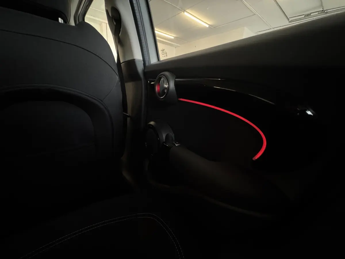 2.0 Cooper S Classic / LAGE KM-STAND ! / CAMERA / KEYLESS / CARPLAY / CLIMATE / SFEER / STOEL+STUUR VERW. / DAB+ !