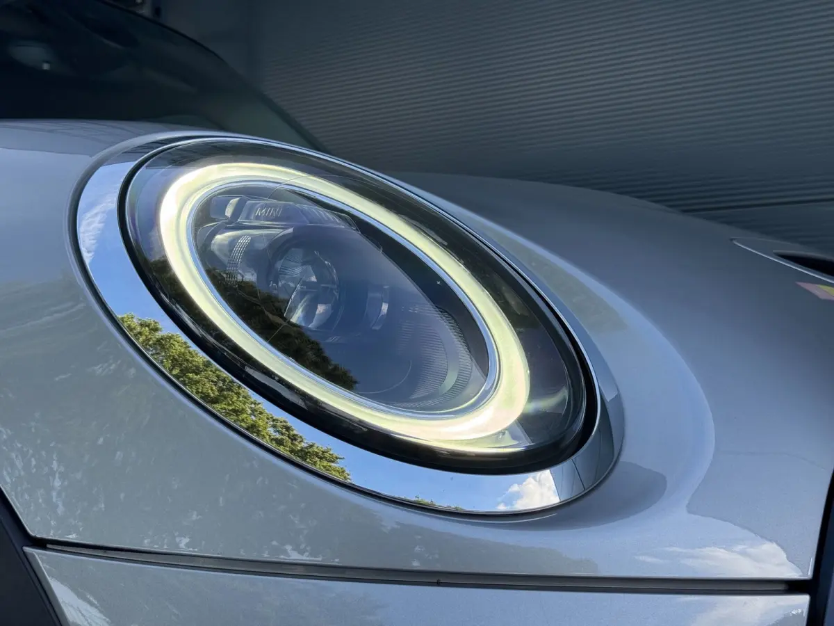 2.0 Cooper S Classic / LAGE KM-STAND ! / CAMERA / KEYLESS / CARPLAY / CLIMATE / SFEER / STOEL+STUUR VERW. / DAB+ !