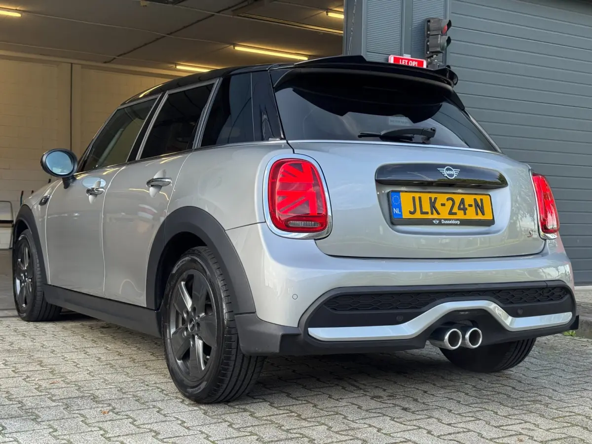 2.0 Cooper S Classic / LAGE KM-STAND ! / CAMERA / KEYLESS / CARPLAY / CLIMATE / SFEER / STOEL+STUUR VERW. / DAB+ !