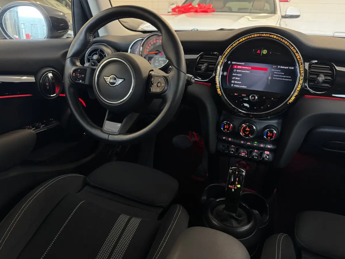 2.0 Cooper S Classic / LAGE KM-STAND ! / CAMERA / KEYLESS / CARPLAY / CLIMATE / SFEER / STOEL+STUUR VERW. / DAB+ !