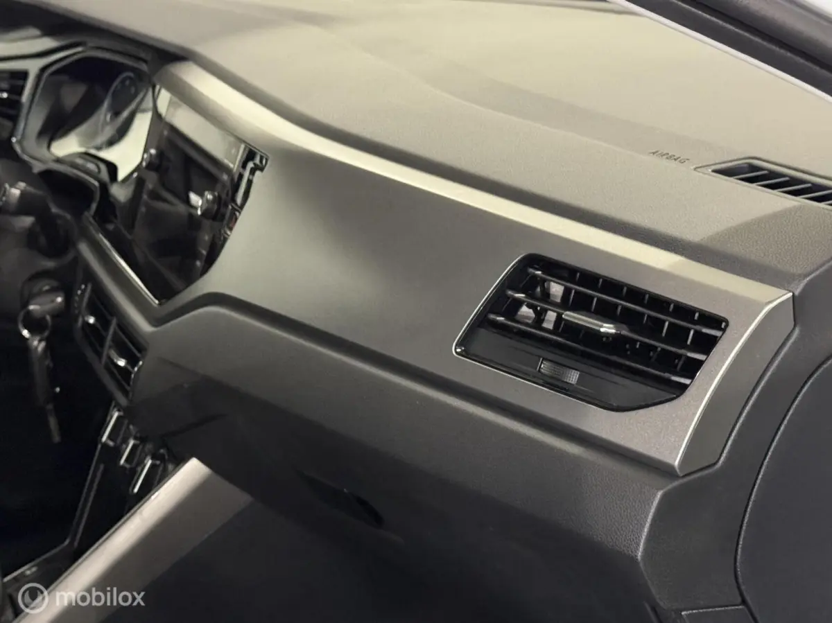 1.0 TSI Comfortline [ NAP Carplay cruise LED ]
