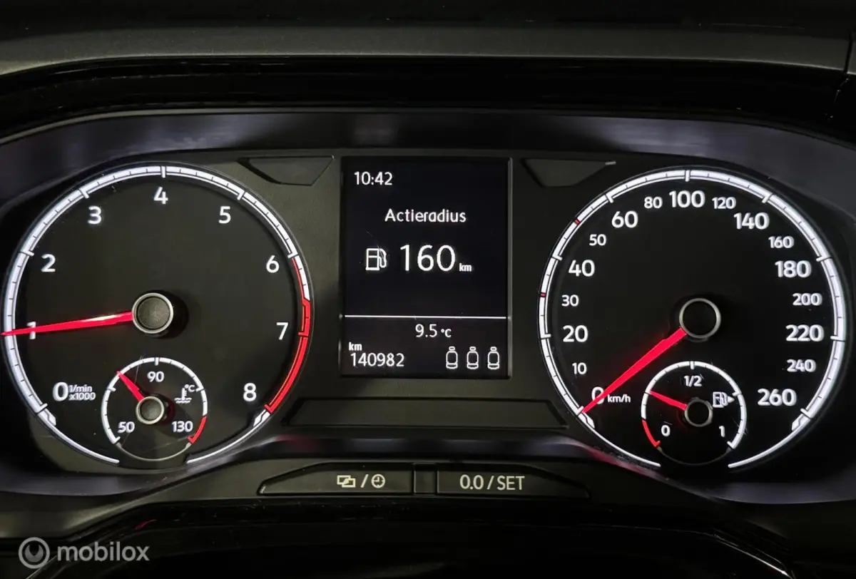 1.0 TSI Comfortline [ NAP Carplay cruise LED ]