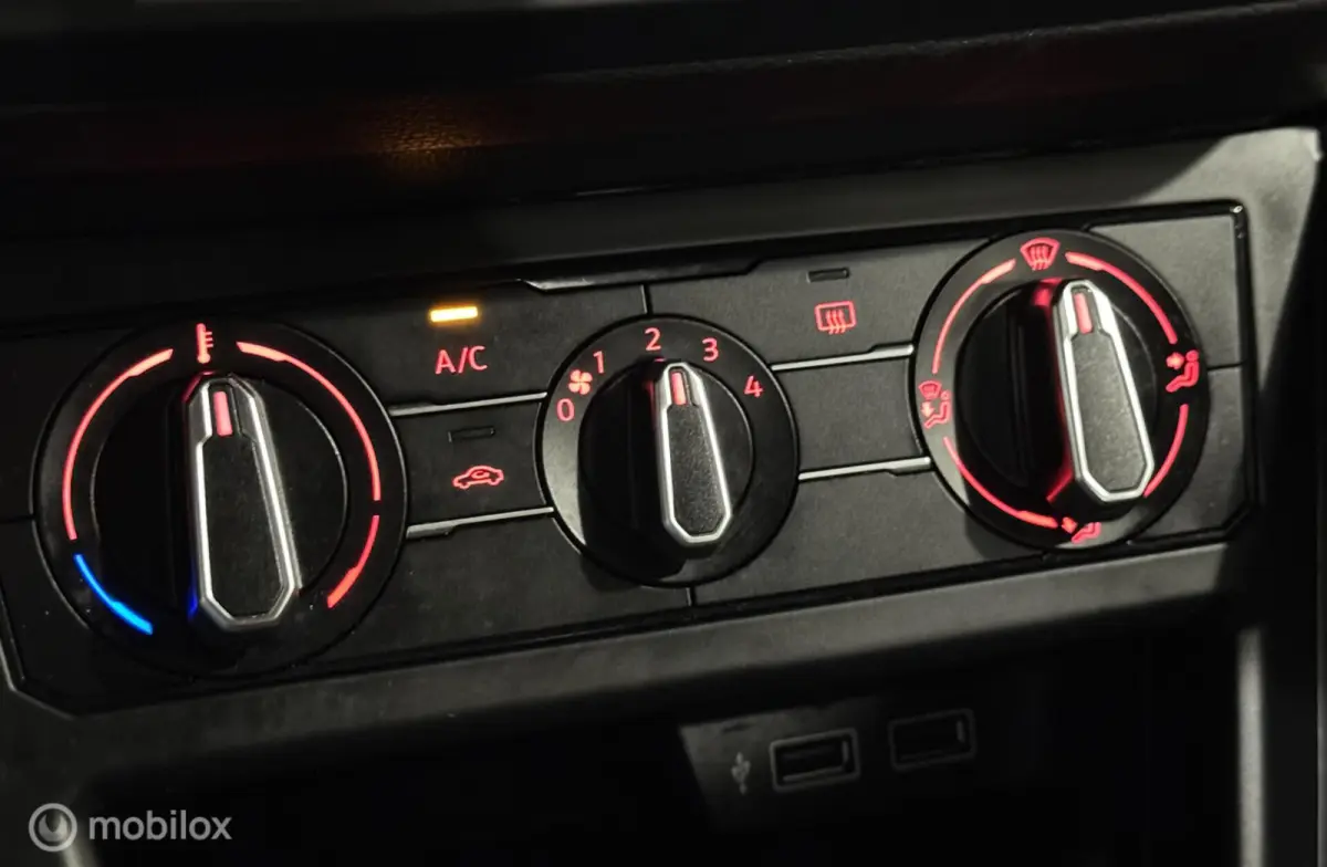 1.0 TSI Comfortline [ NAP Carplay cruise LED ]