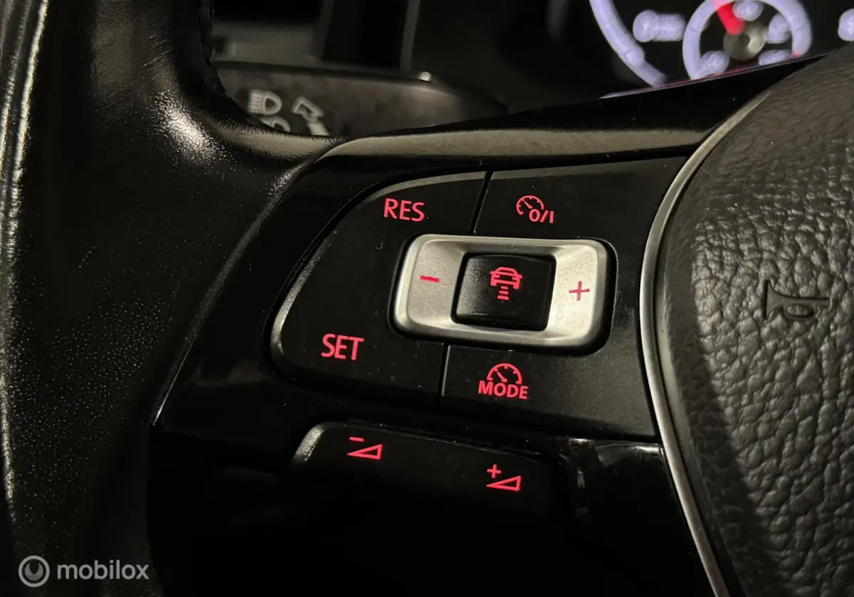 1.0 TSI Comfortline [ NAP Carplay cruise LED ]
