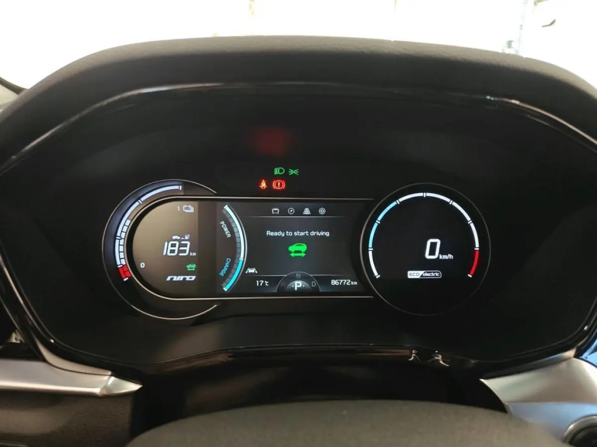 ExecutiveLine 64 kWh SOH 99% I XENON I LEER I SNELLADEN I 3-FASE I ORG.NL + NAP
