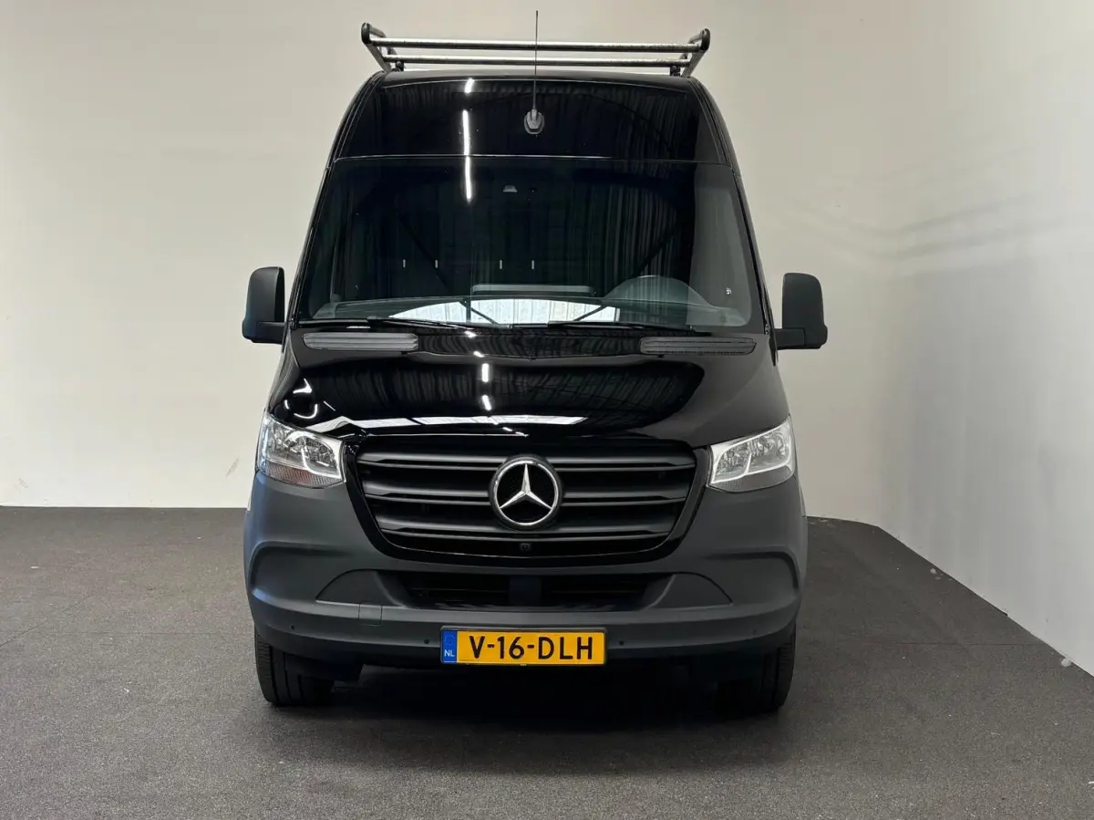 315 1.9 CDI L2H2 RWD Automaat 9-G tronic Airco Navigatie Camera Cruise control 3Zits Electra pakket DAB