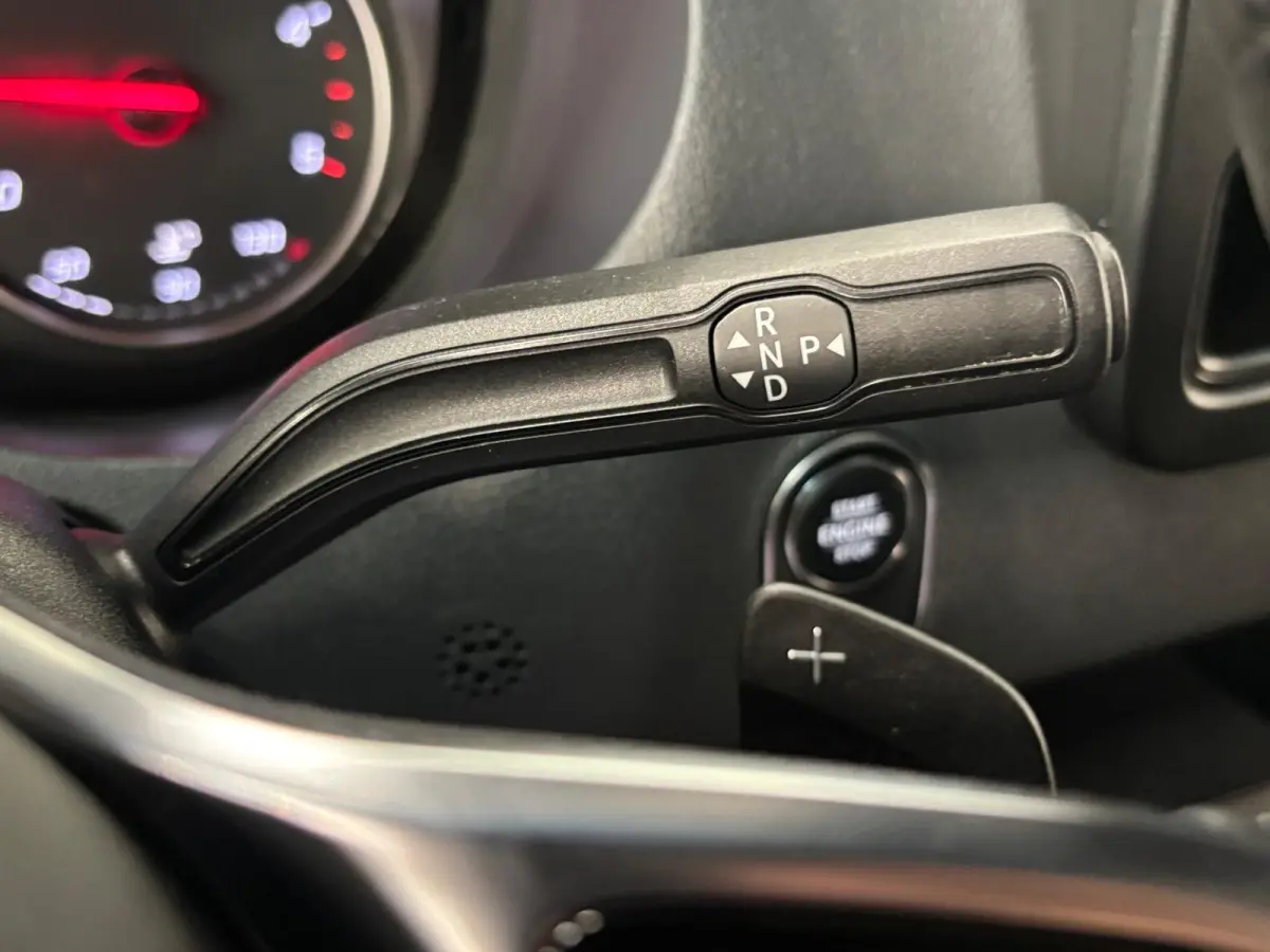 315 1.9 CDI L2H2 RWD Automaat 9-G tronic Airco Navigatie Camera Cruise control 3Zits Electra pakket DAB