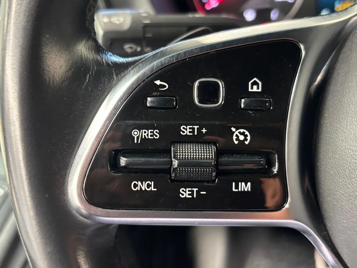315 1.9 CDI L2H2 RWD Automaat 9-G tronic Airco Navigatie Camera Cruise control 3Zits Electra pakket DAB