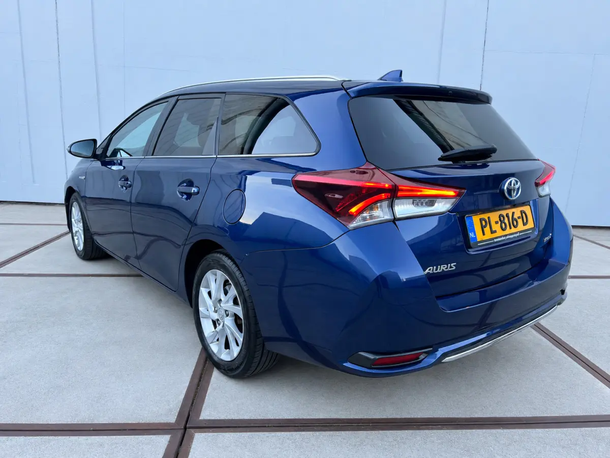1.8 Hybrid Dynamic Clima | full map navi | lm velgen | sensoren | camera | cruise control | NAP