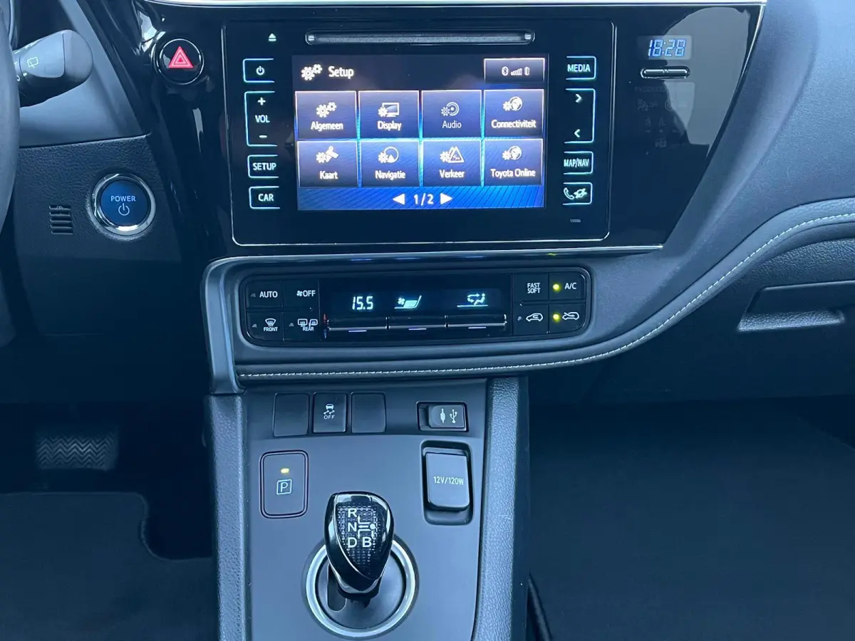 1.8 Hybrid Dynamic Clima | full map navi | lm velgen | sensoren | camera | cruise control | NAP