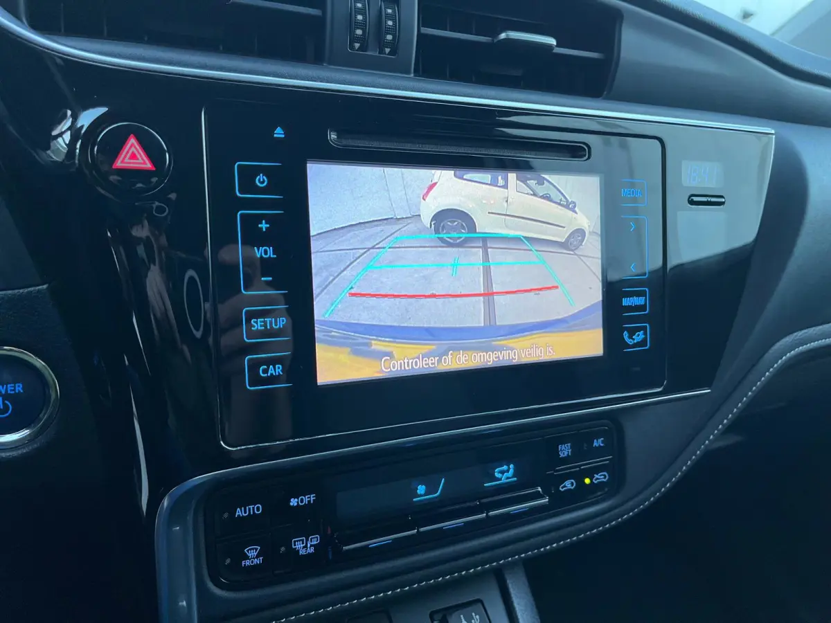 1.8 Hybrid Dynamic Clima | full map navi | lm velgen | sensoren | camera | cruise control | NAP