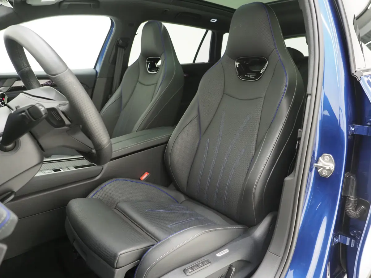 1.5 eHybrid R-Line Black | 5 Jaar Garantie | Leder | Panoramadak | Stoelventilatie | Trekhaak | Harman/Kardon | Massage | 360