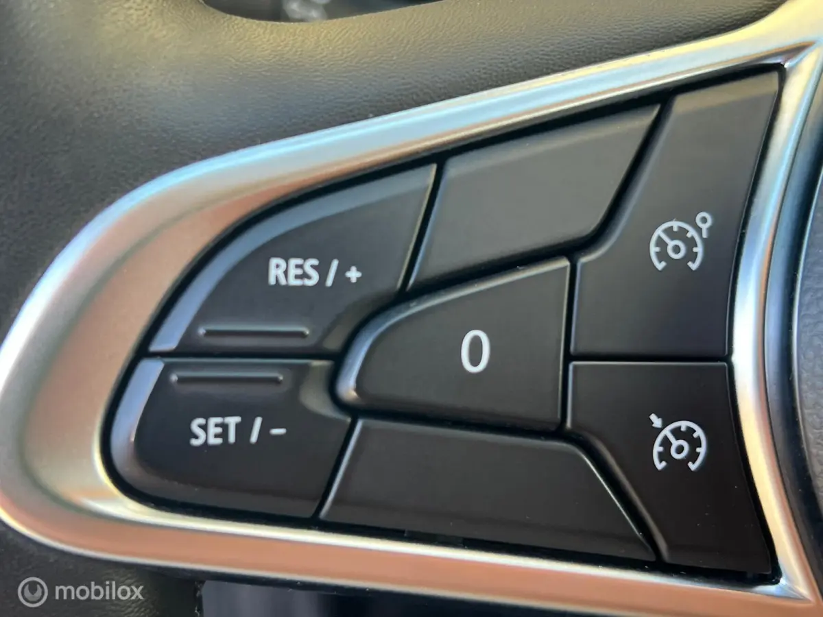 1.0| Airco| Cruise| Trekhaak| Carplay | 1EIG