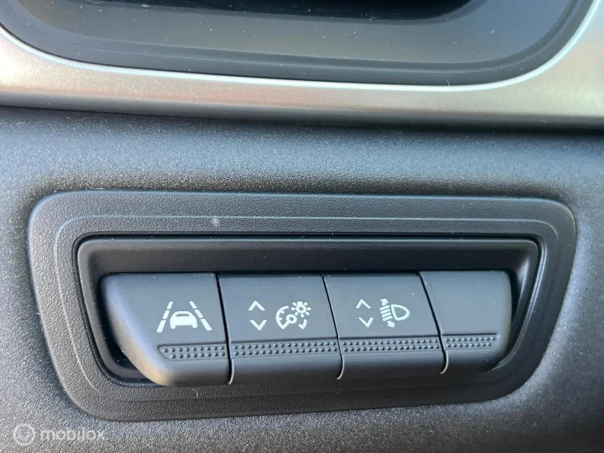 1.0| Airco| Cruise| Trekhaak| Carplay | 1EIG