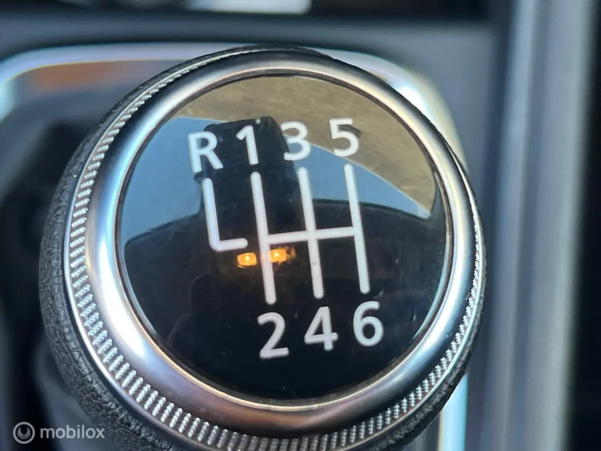 1.0| Airco| Cruise| Trekhaak| Carplay | 1EIG