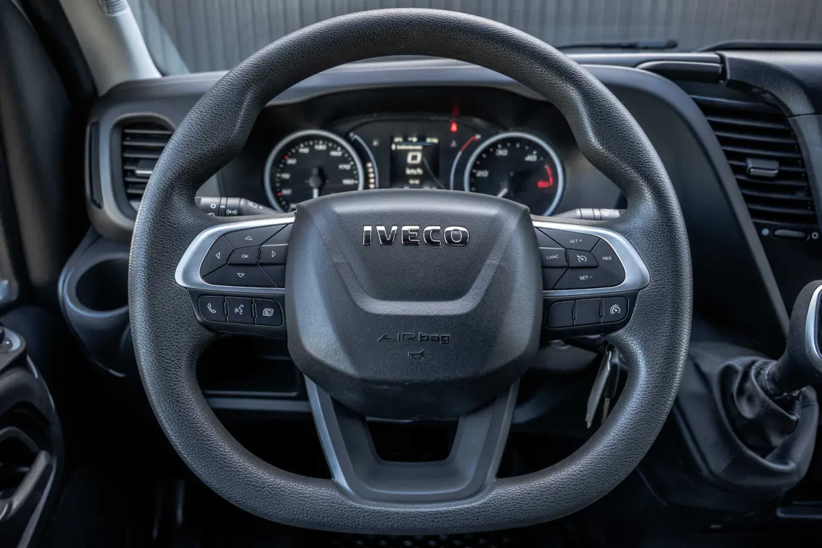 3.0L 40C18 | N1 | L4H2 | Cruise | Volledig Ingericht | Airco | Trekhaak | Imperiaal
