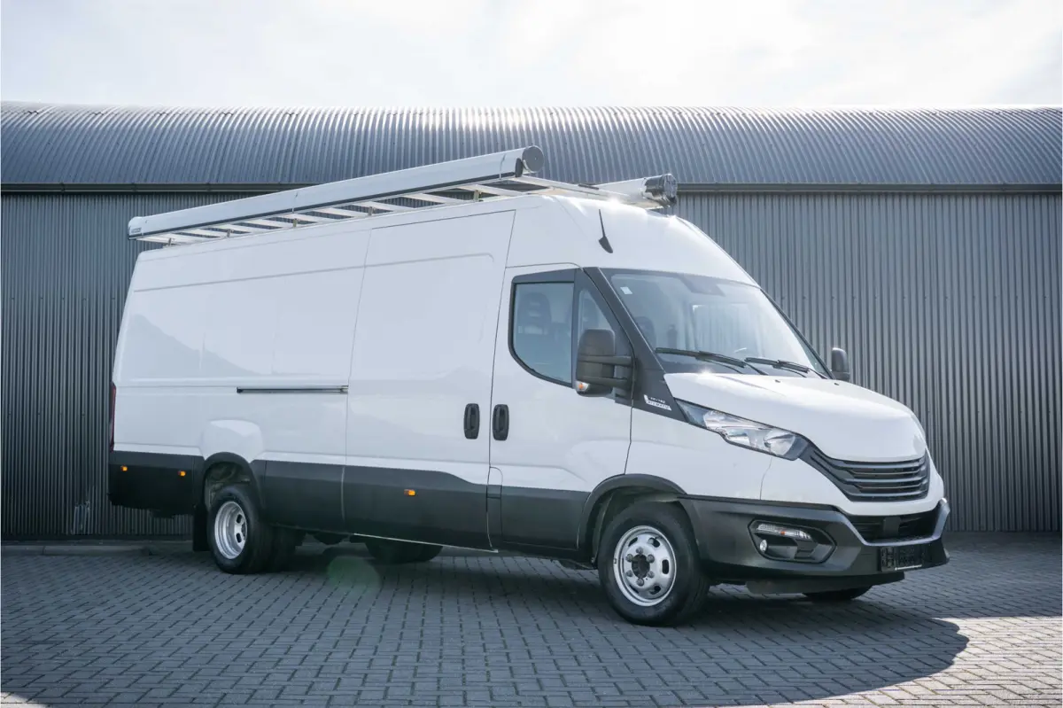 3.0L 40C18 | N1 | L4H2 | Cruise | Volledig Ingericht | Airco | Trekhaak | Imperiaal