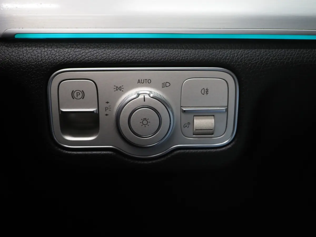 350 e 4MATIC | Leder | Sfeerlicht | Camera | Stoelverwarming | Dodehoek | Cruise | LED