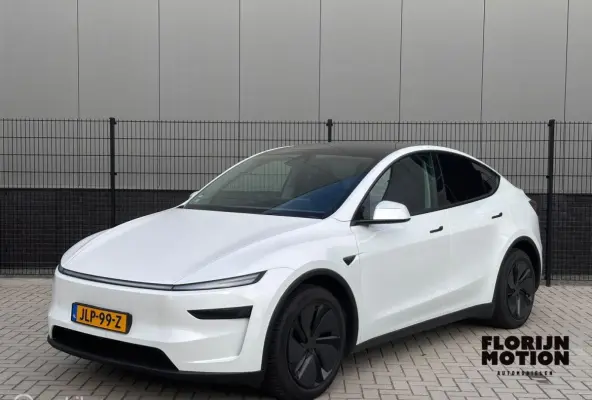 RWD 58 kWh | Premium Interior | FSD4 | Stoelverwarming en ventilatie | LFP Accu