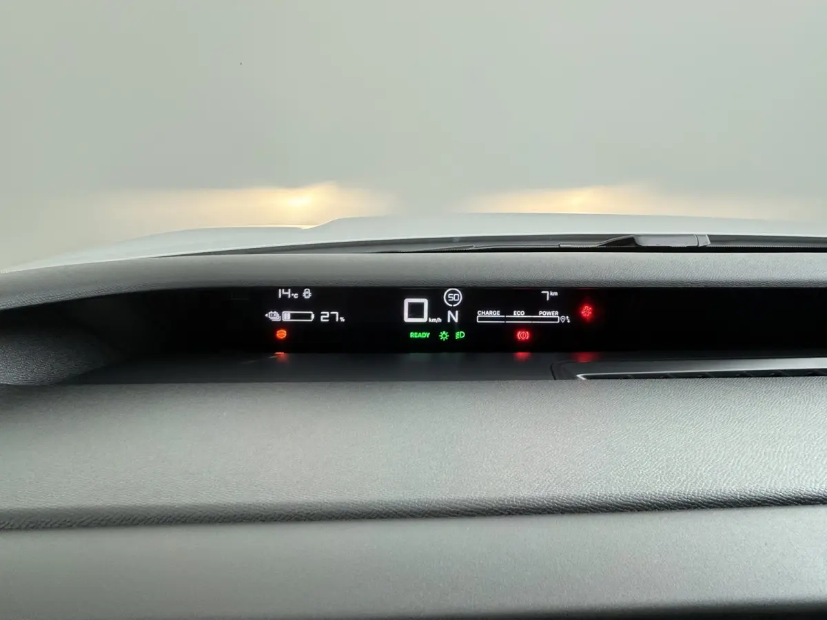Tonic 113pk Comfort Range 44 kWh €3455,- korting ! | Carplay | Head-up display | Parkeersensor achter | Cruise Control
