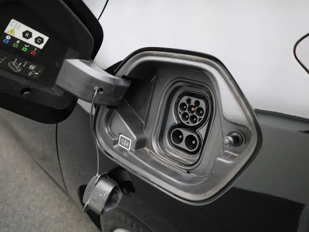 Edition 50 kWh | Apple carplay / Android | Cruise control SOH 92,31%!!
