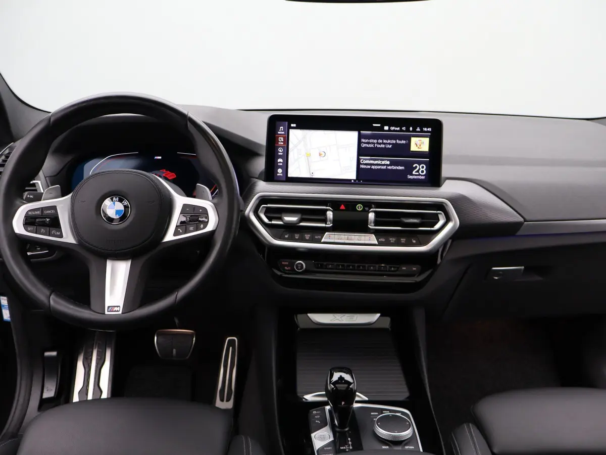 xDrive20d M SPORT AT | LEDEREN BEKLEDING | PANORAMADAK | LED VERLICHTING | STOELVERWARMING | LICHTMETALEN VELGEN | 12 MAANDEN BOVAG GARANTIE |