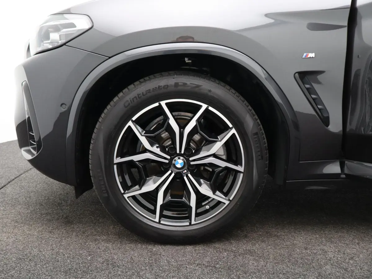 xDrive20d M SPORT AT | LEDEREN BEKLEDING | PANORAMADAK | LED VERLICHTING | STOELVERWARMING | LICHTMETALEN VELGEN | 12 MAANDEN BOVAG GARANTIE |