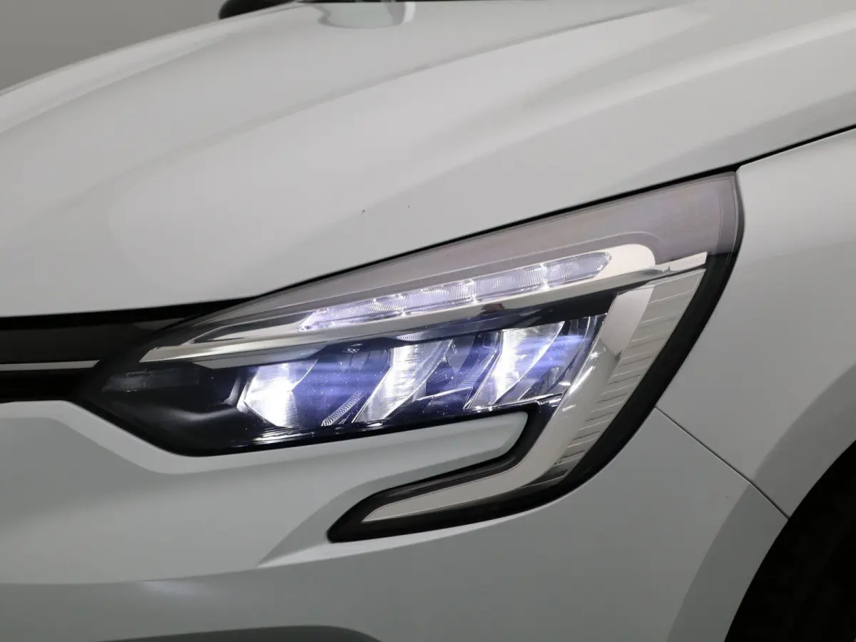 1.0 TCe 90 Equilibre | AIRCO | APPLE/ANDROID CARPLAY | LED VERLICHTING | PARKEERSENSOREN | 12 MAANDEN BOVAG GARANTIE |