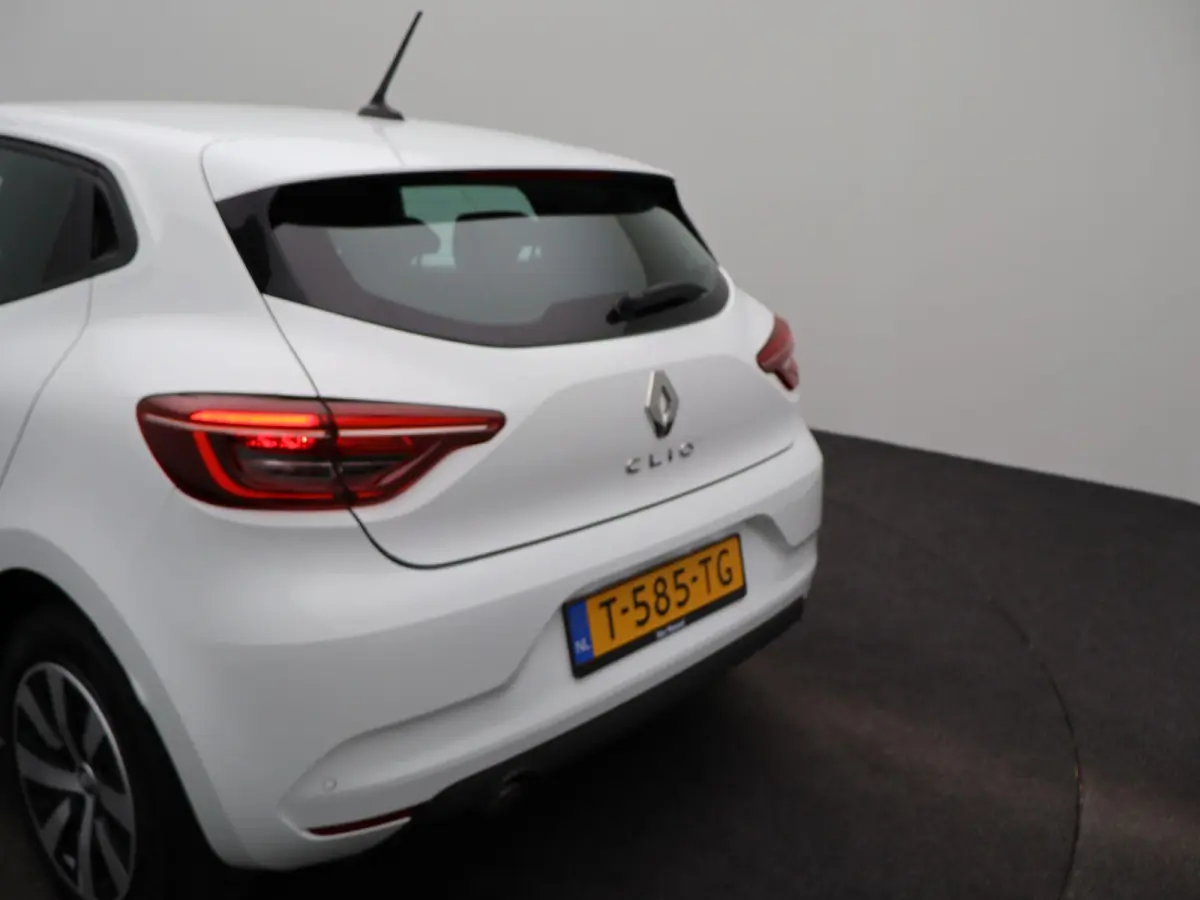 1.0 TCe 90 Equilibre | AIRCO | APPLE/ANDROID CARPLAY | LED VERLICHTING | PARKEERSENSOREN | 12 MAANDEN BOVAG GARANTIE |