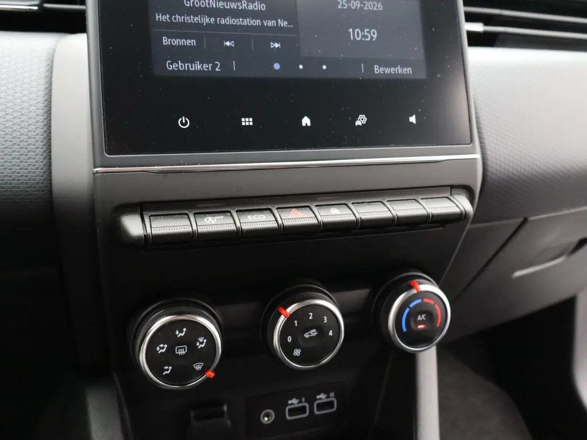 1.0 TCe 90 Equilibre | AIRCO | APPLE/ANDROID CARPLAY | LED VERLICHTING | PARKEERSENSOREN | 12 MAANDEN BOVAG GARANTIE |